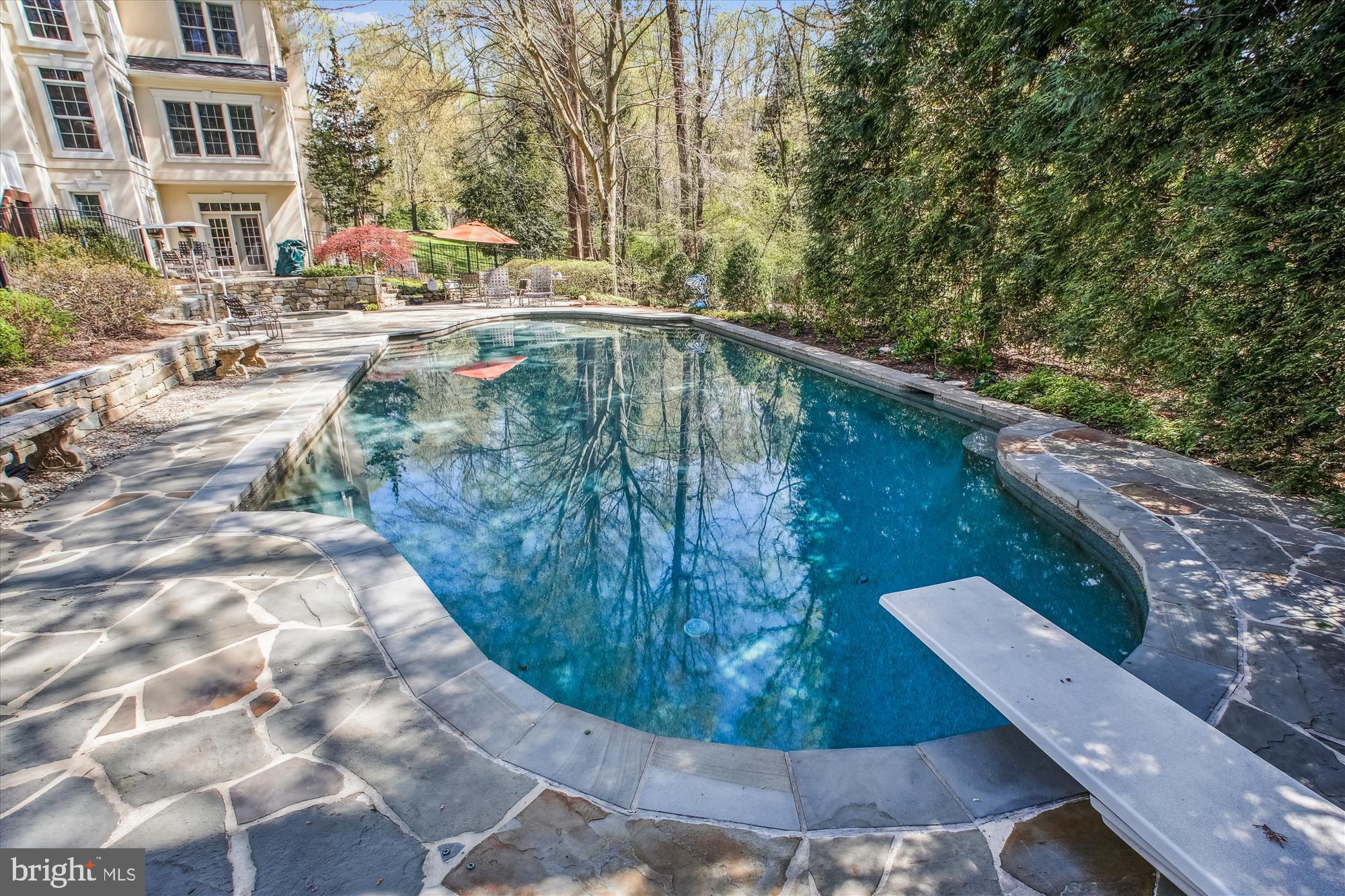 WINDSONG - Residential