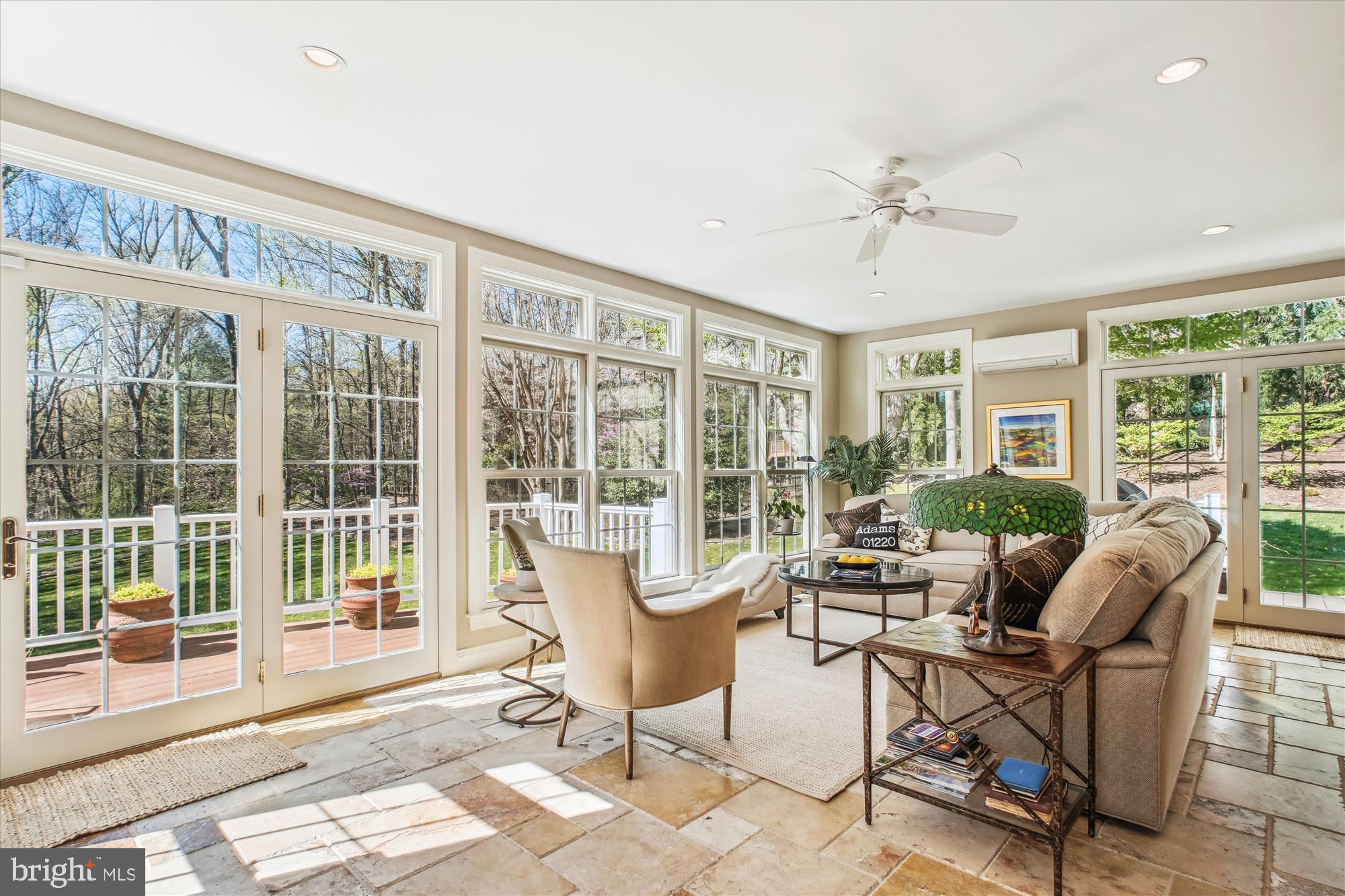 WINDSONG - Residential