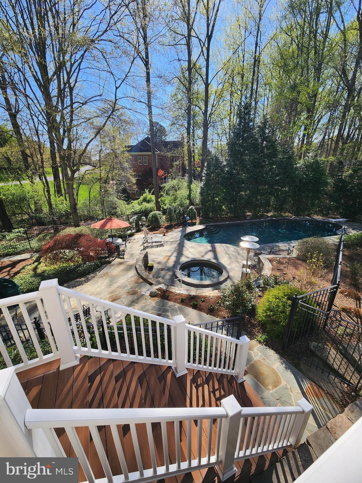 WINDSONG - Residential