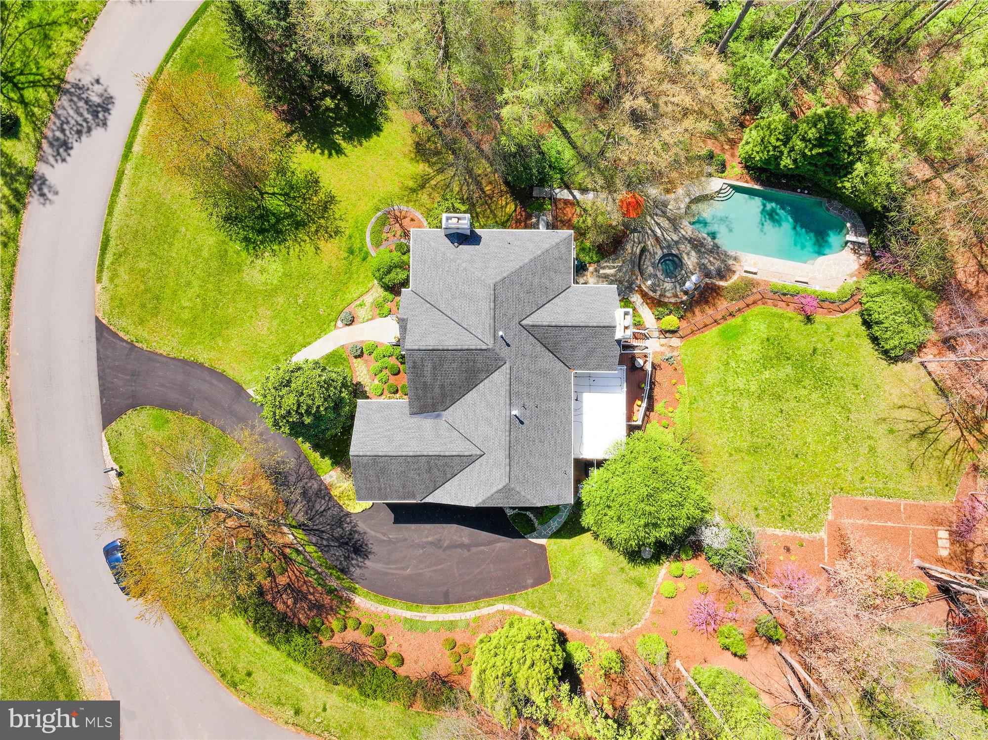 2992 WESTHURST LANE