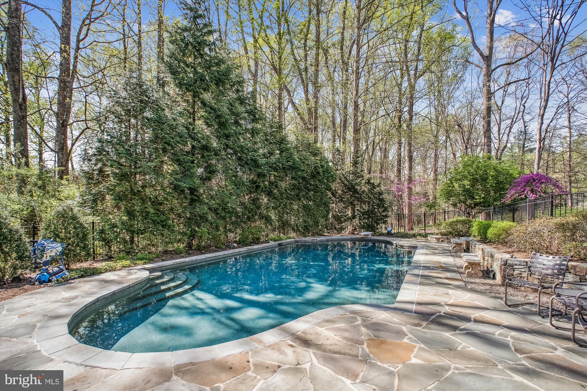 WINDSONG - Residential