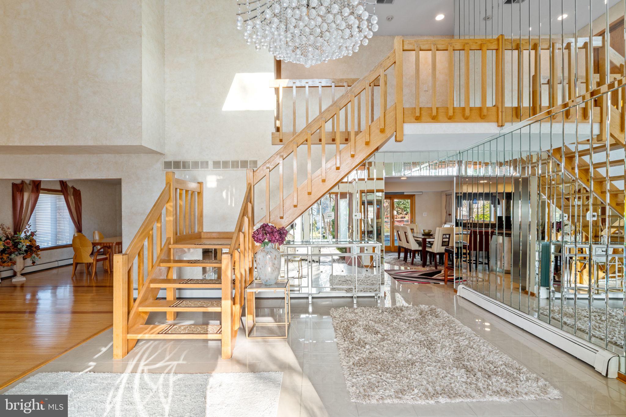 HUNTINGDON VALLEY - Residential