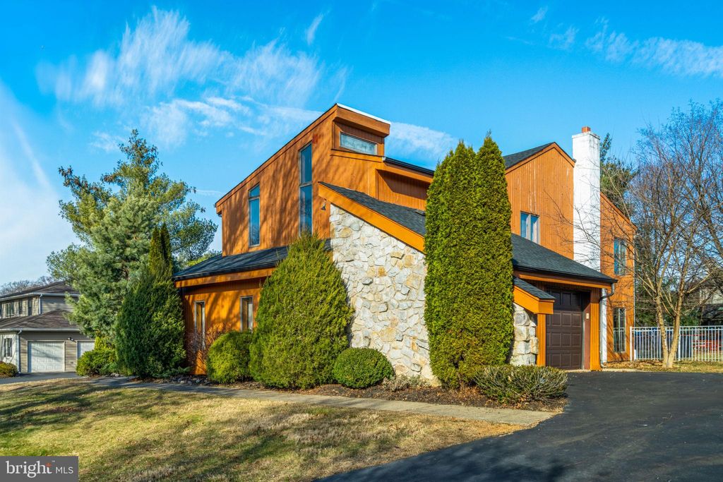 Photo of 509 Long Lane, HUNTINGDON VALLEY, PA 19006 (MLS # PAMC2163638)