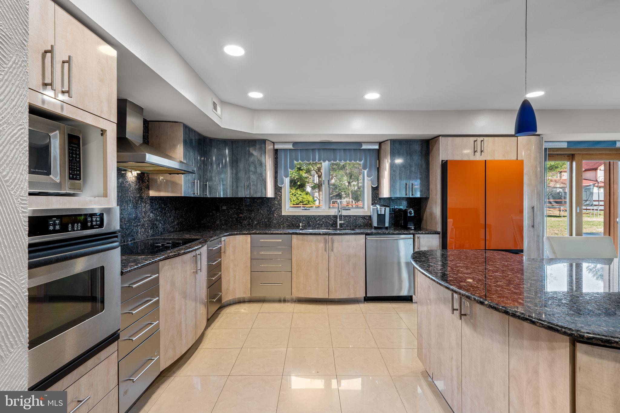 HUNTINGDON VALLEY - Residential