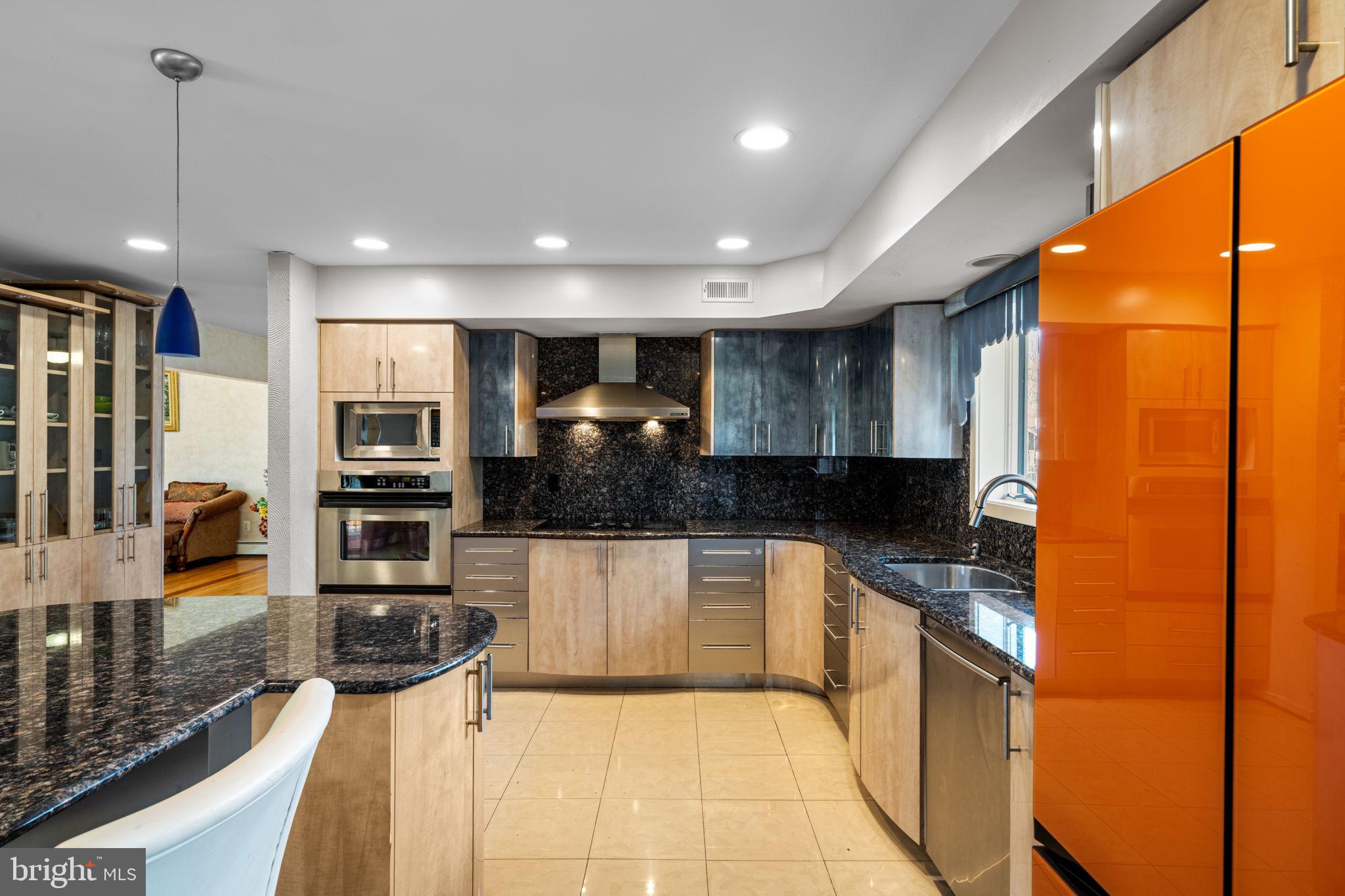 HUNTINGDON VALLEY - Residential