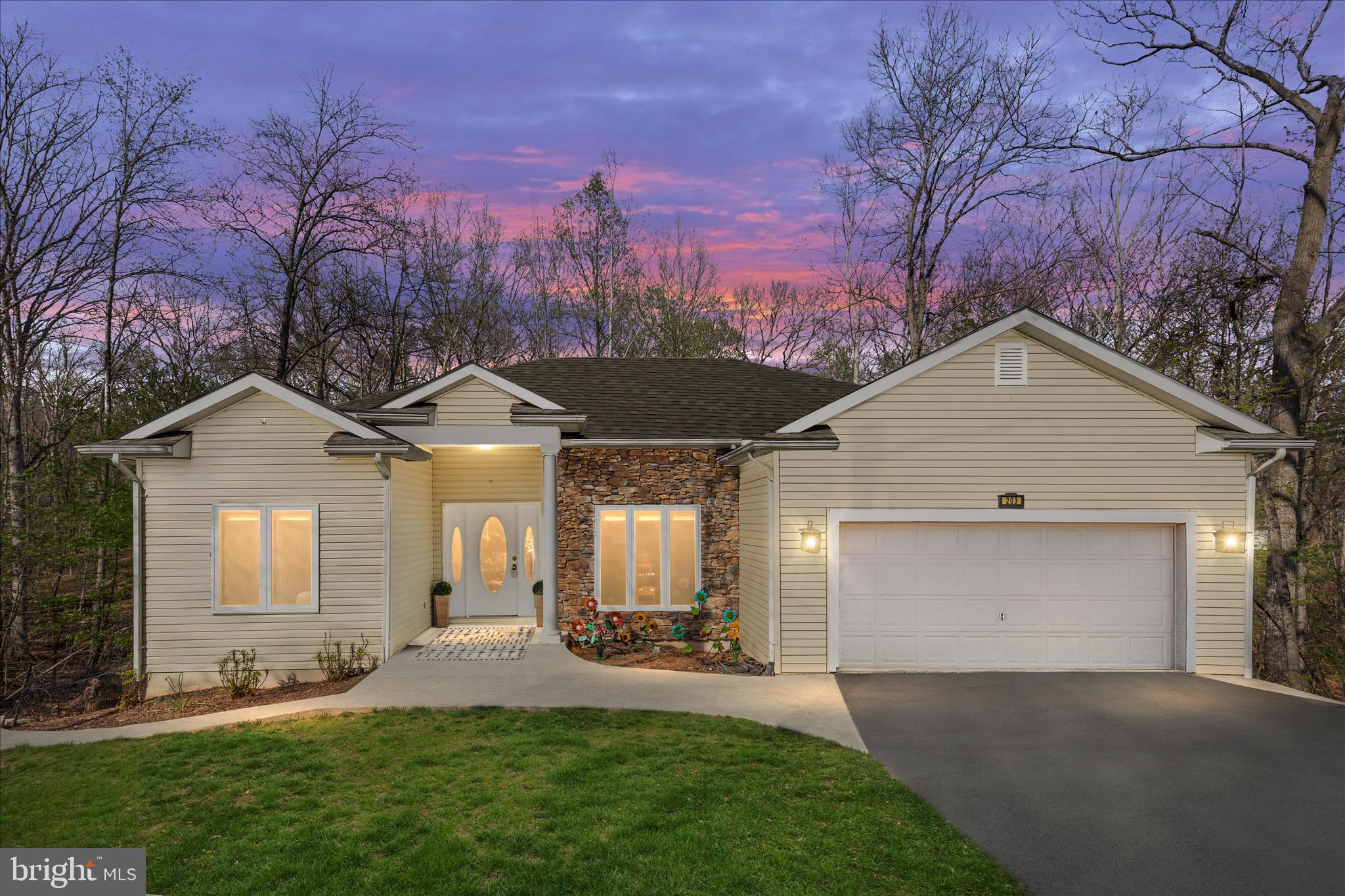 LAKE HOLIDAY ESTATES - Residential