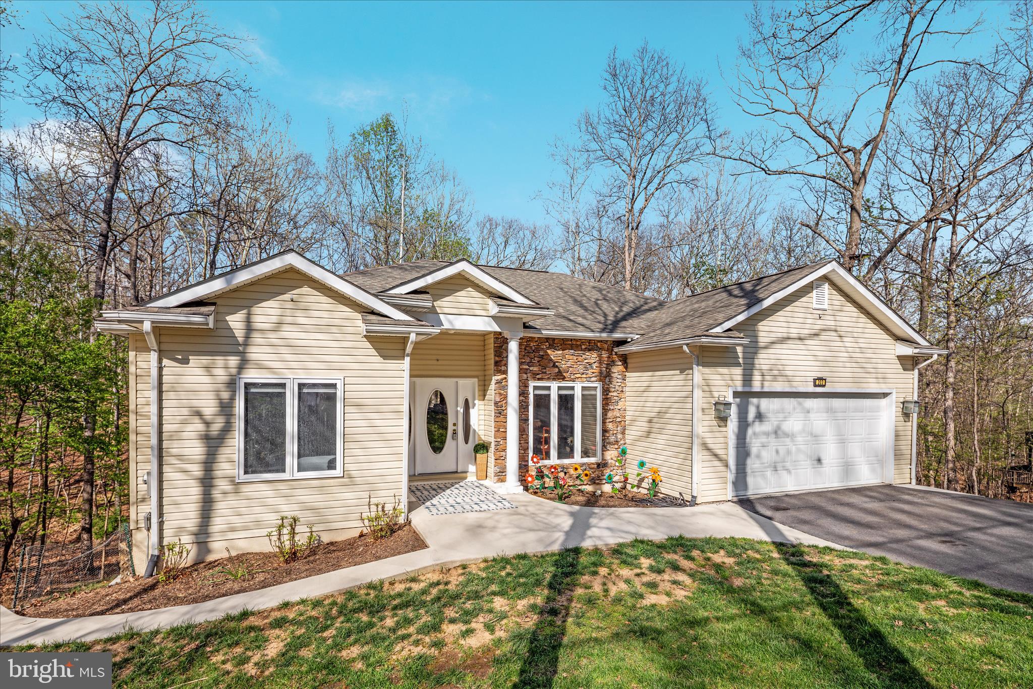 LAKE HOLIDAY ESTATES - Residential