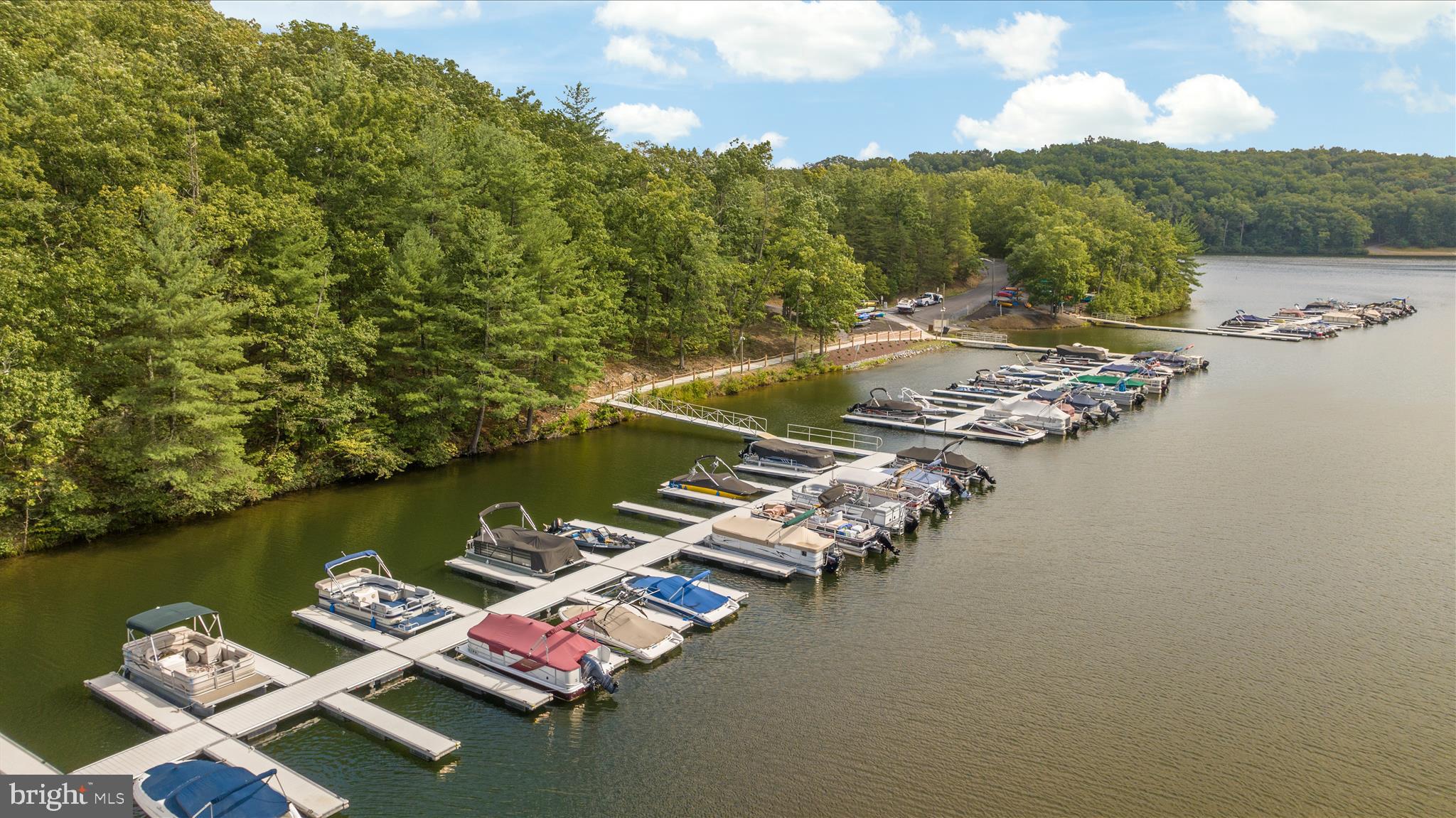 LAKE HOLIDAY ESTATES - Residential