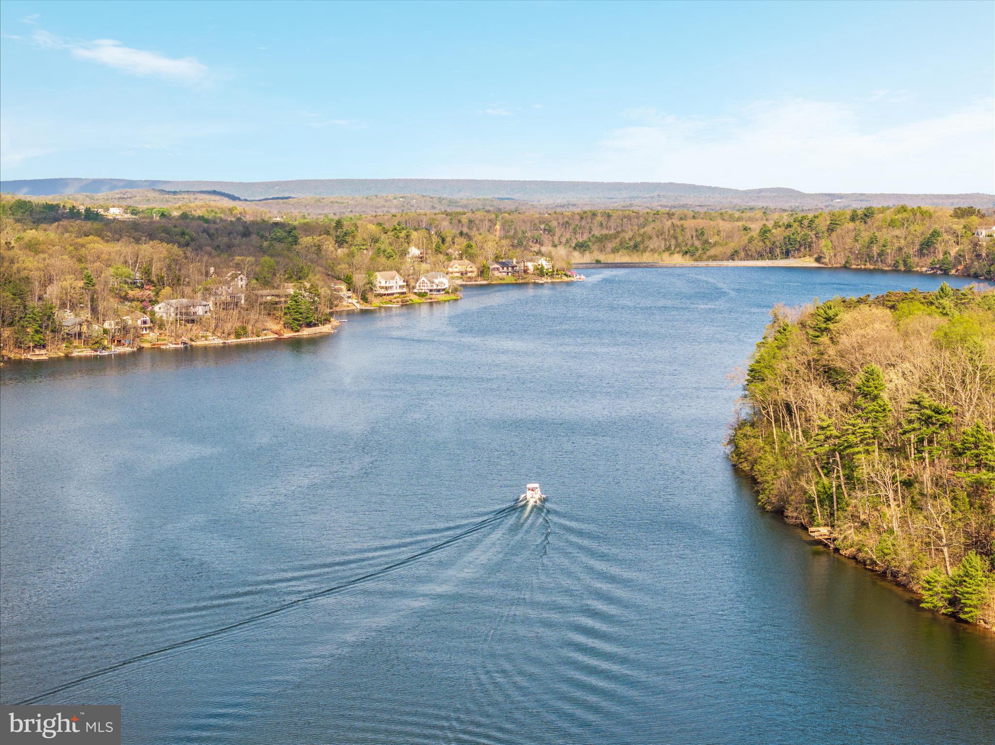 LAKE HOLIDAY ESTATES - Residential