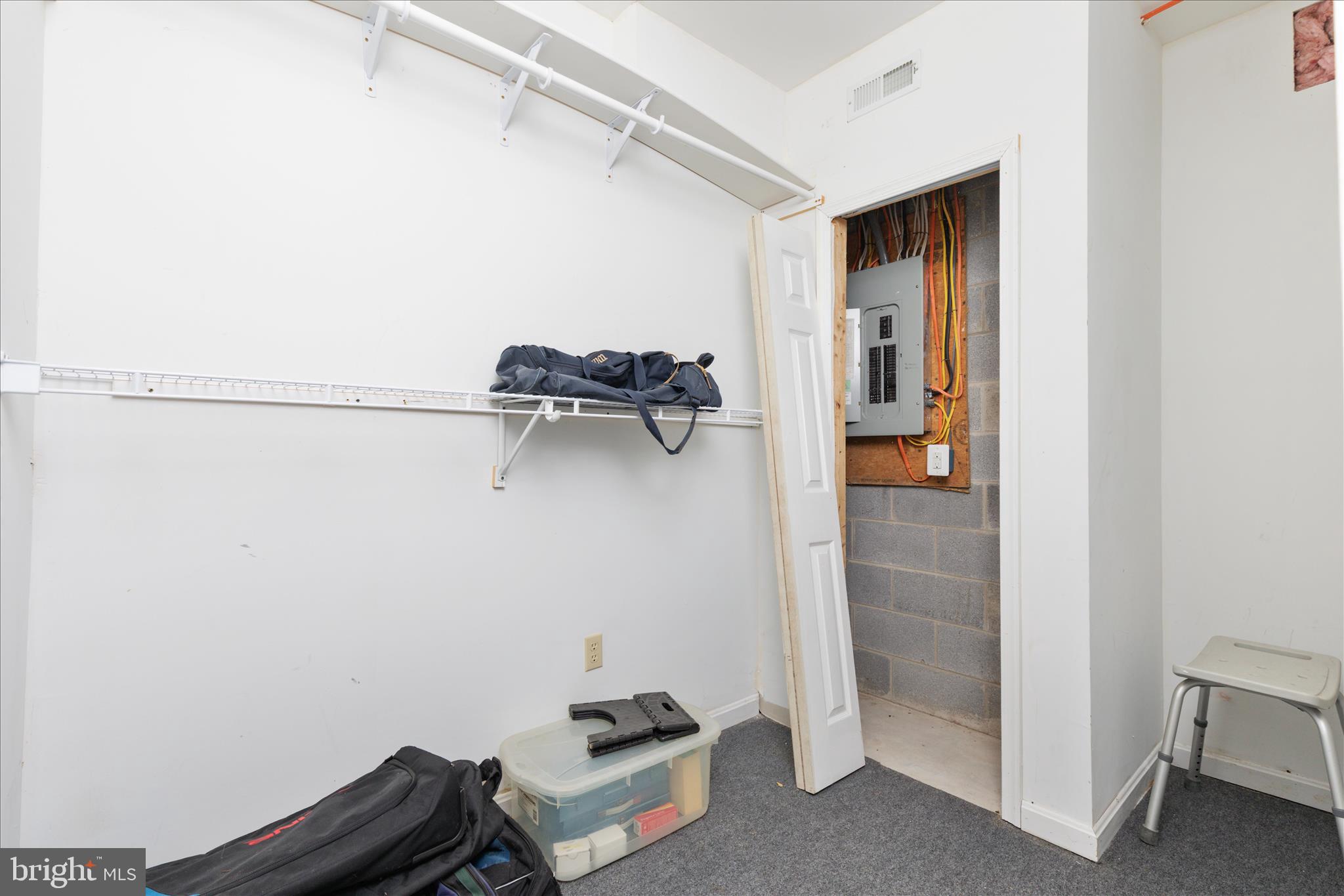 LAKE HOLIDAY ESTATES - Residential