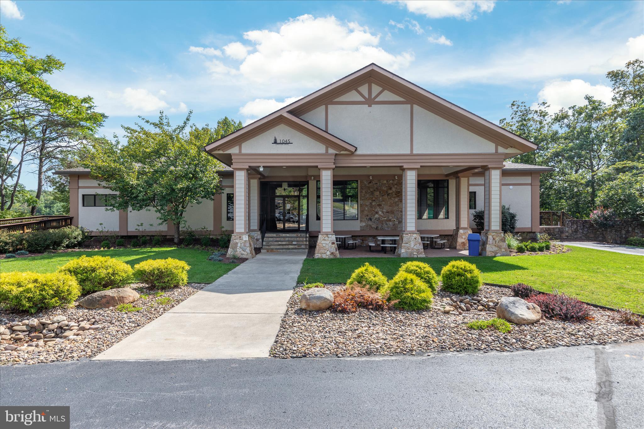 LAKE HOLIDAY ESTATES - Residential