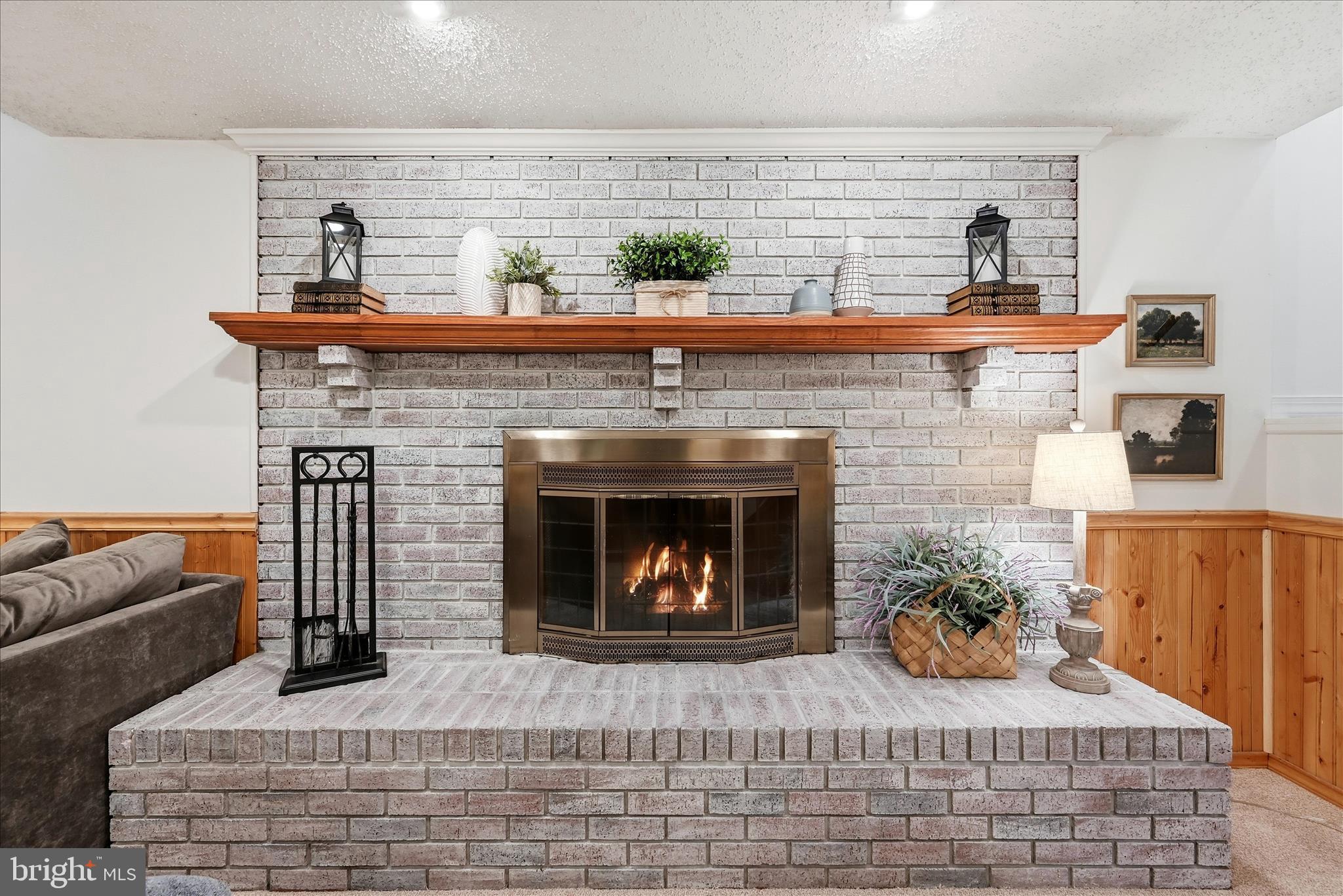 COUNTRYSIDE - Residential