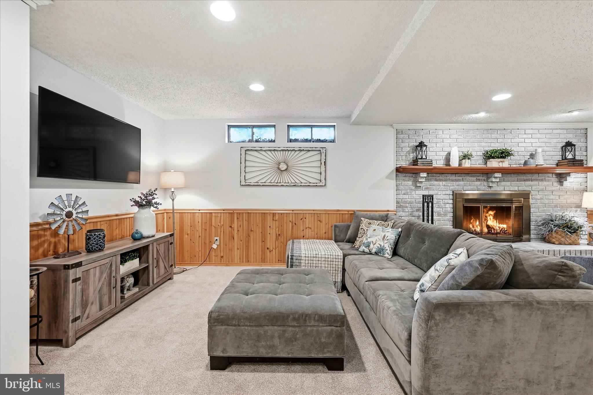 COUNTRYSIDE - Residential