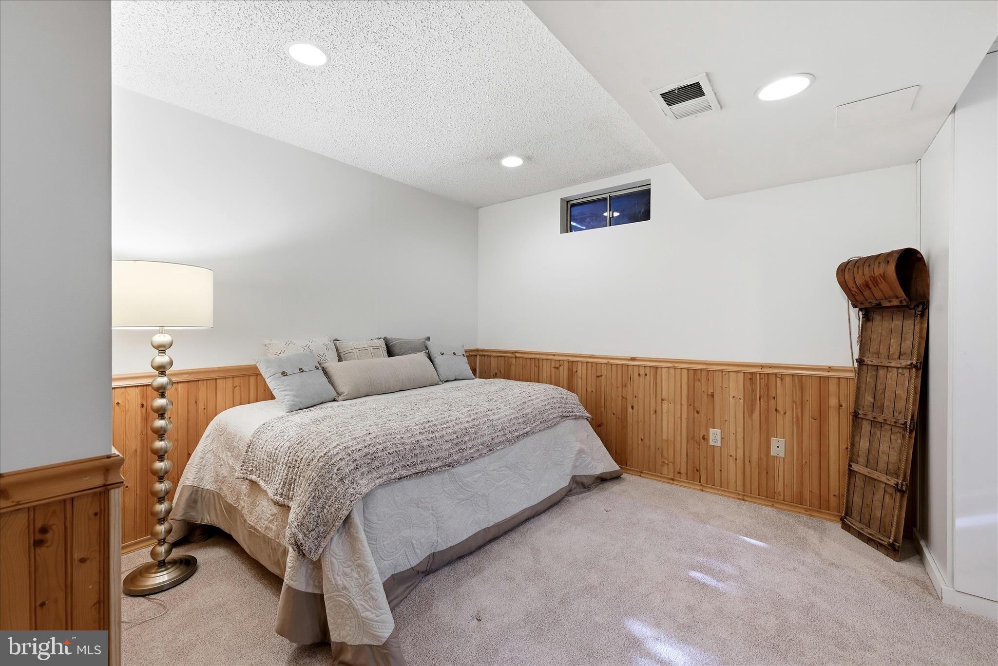 COUNTRYSIDE - Residential