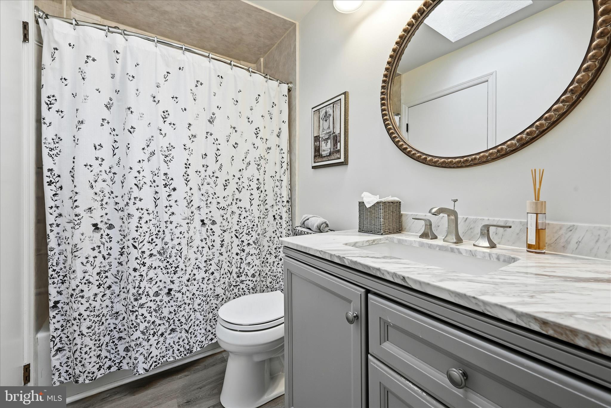 COUNTRYSIDE - Residential