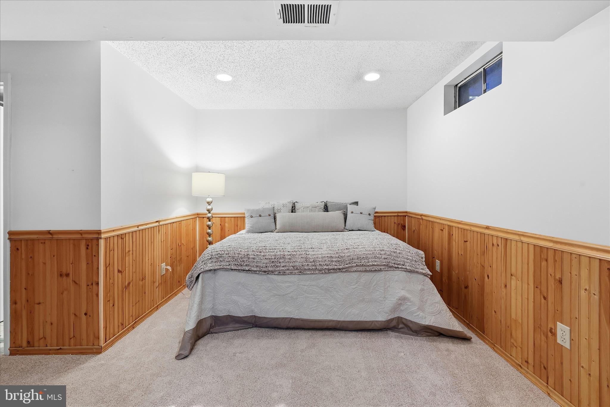 COUNTRYSIDE - Residential