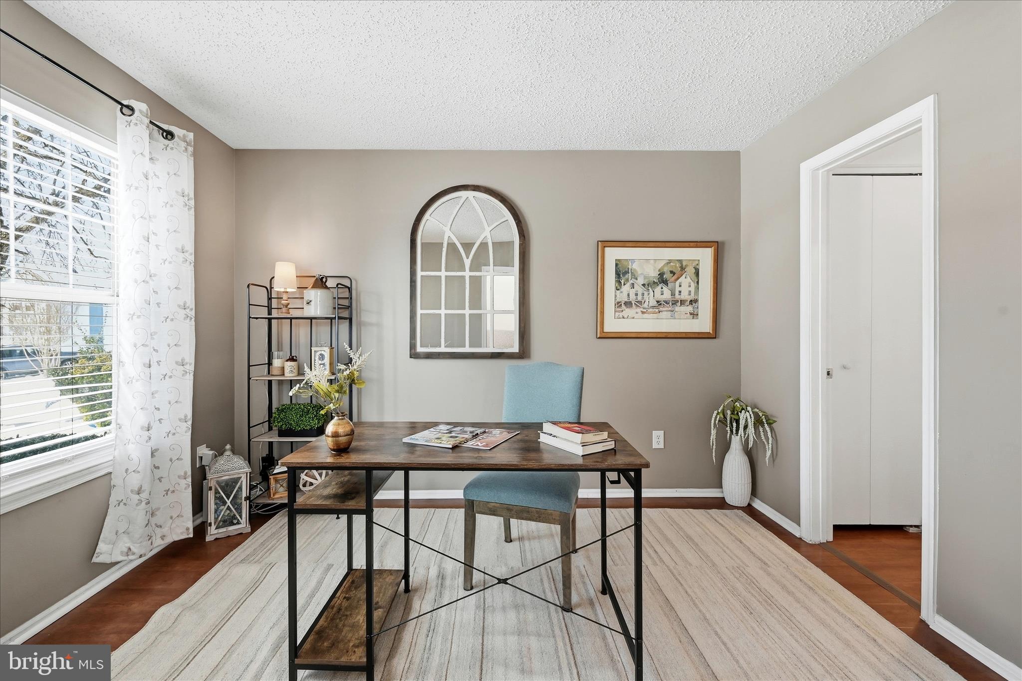 COUNTRYSIDE - Residential