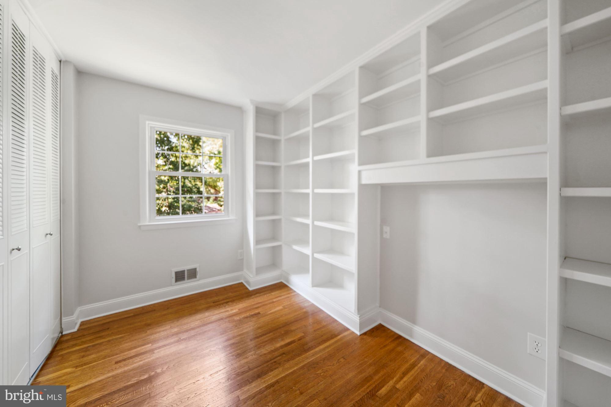 ROLLING VALLEY WEST - Residential