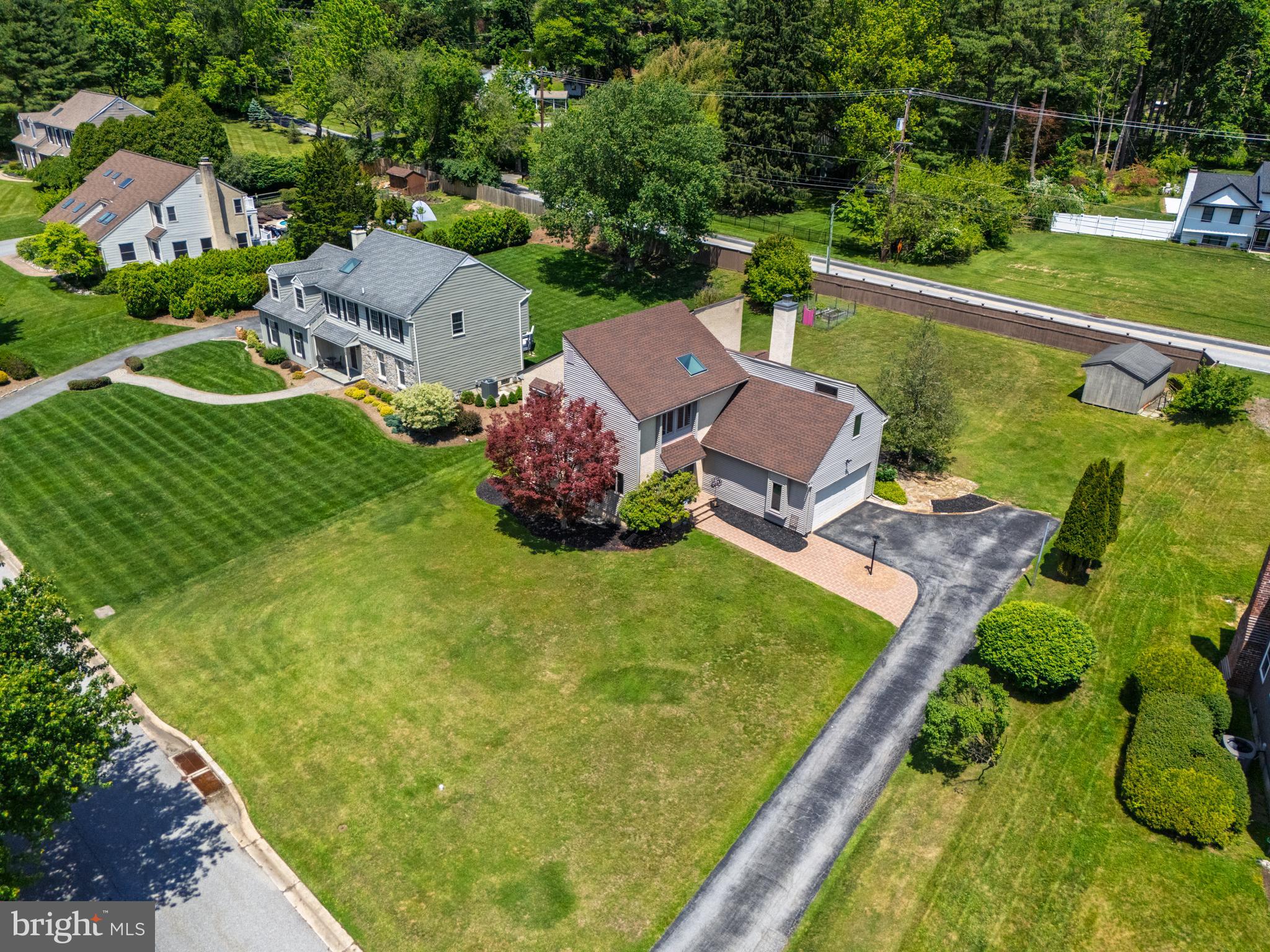 1115 WOODSTOCK LANE