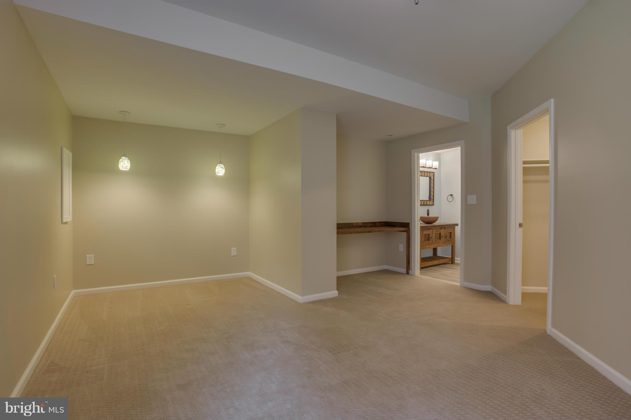 HILLS OF AQUIA - Residential