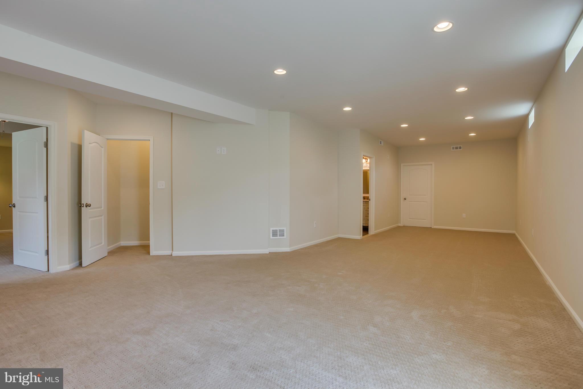 HILLS OF AQUIA - Residential