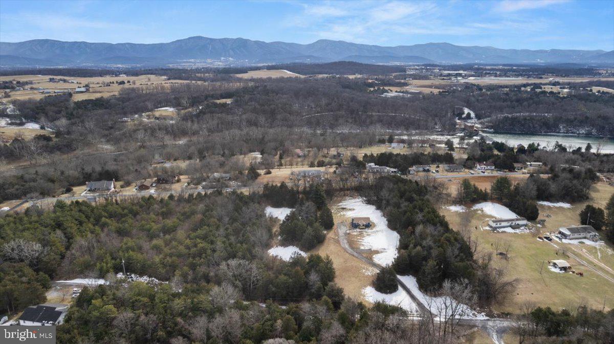 RIVERVIEW ESTATES - Residential