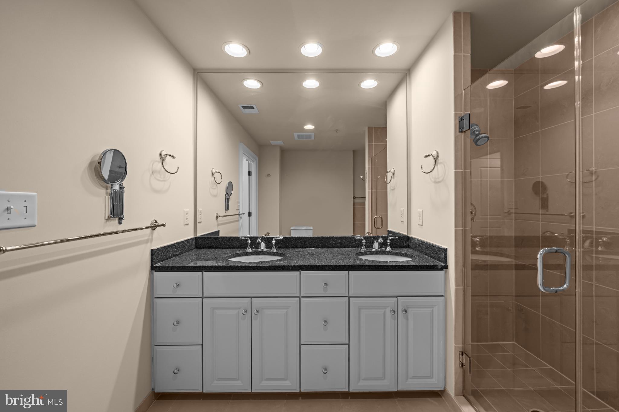 MONROE - Residential