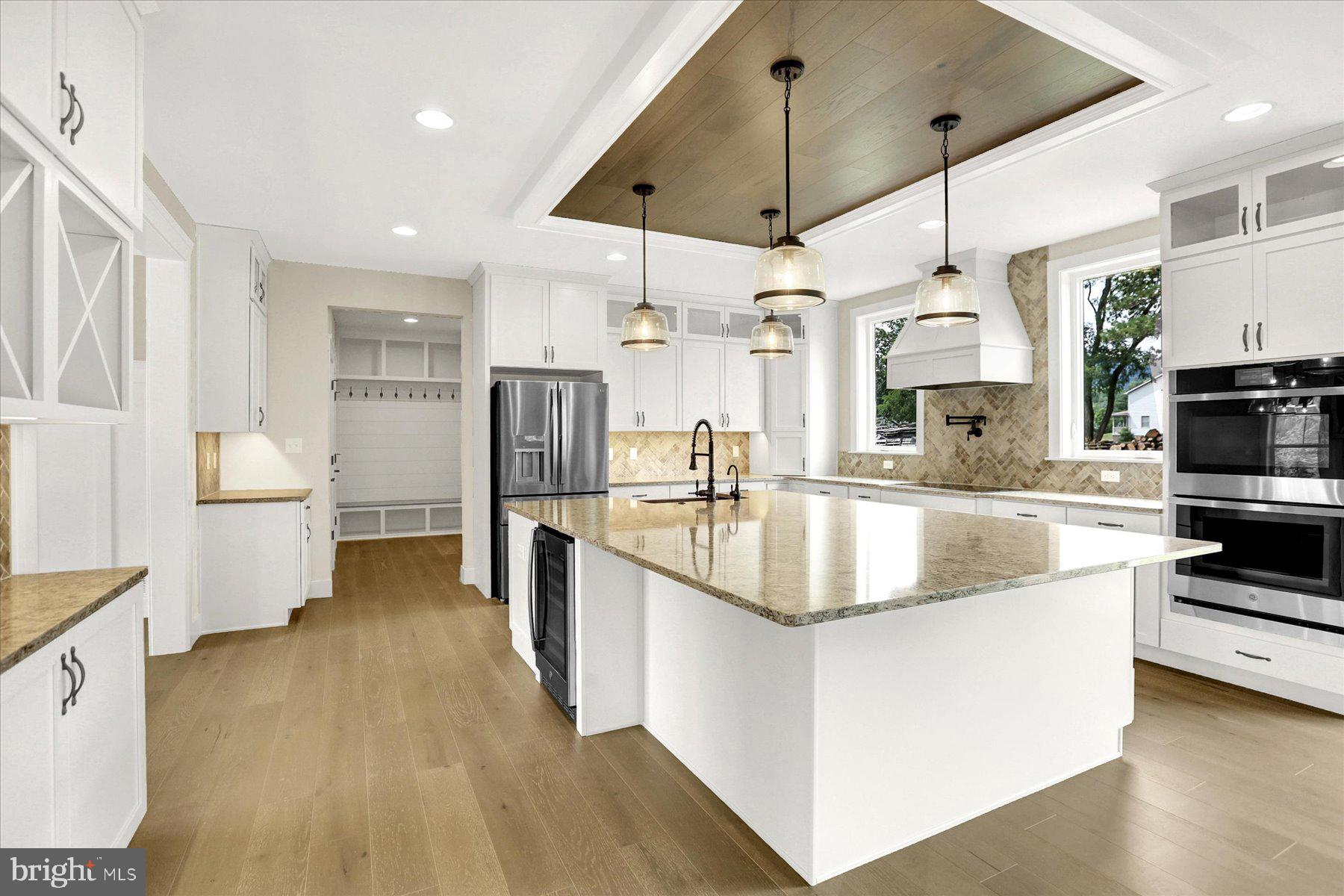 WESTBURY - Residential