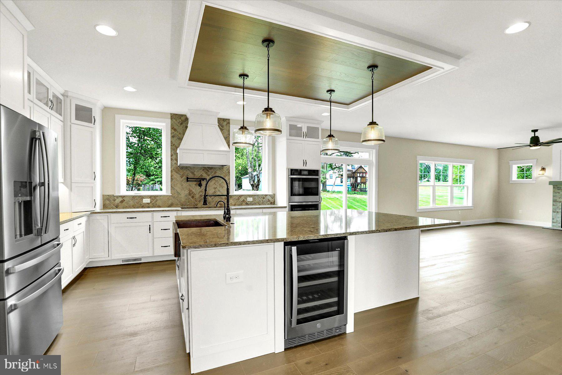 WESTBURY - Residential