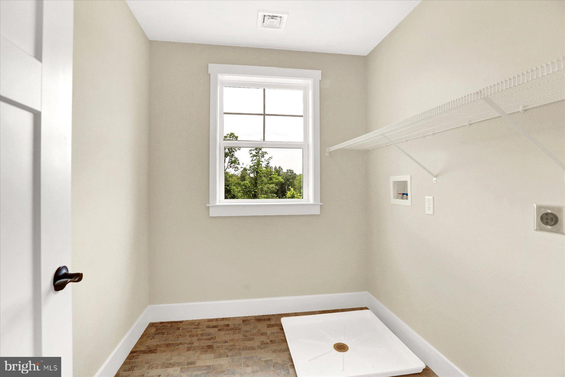 WESTBURY - Residential