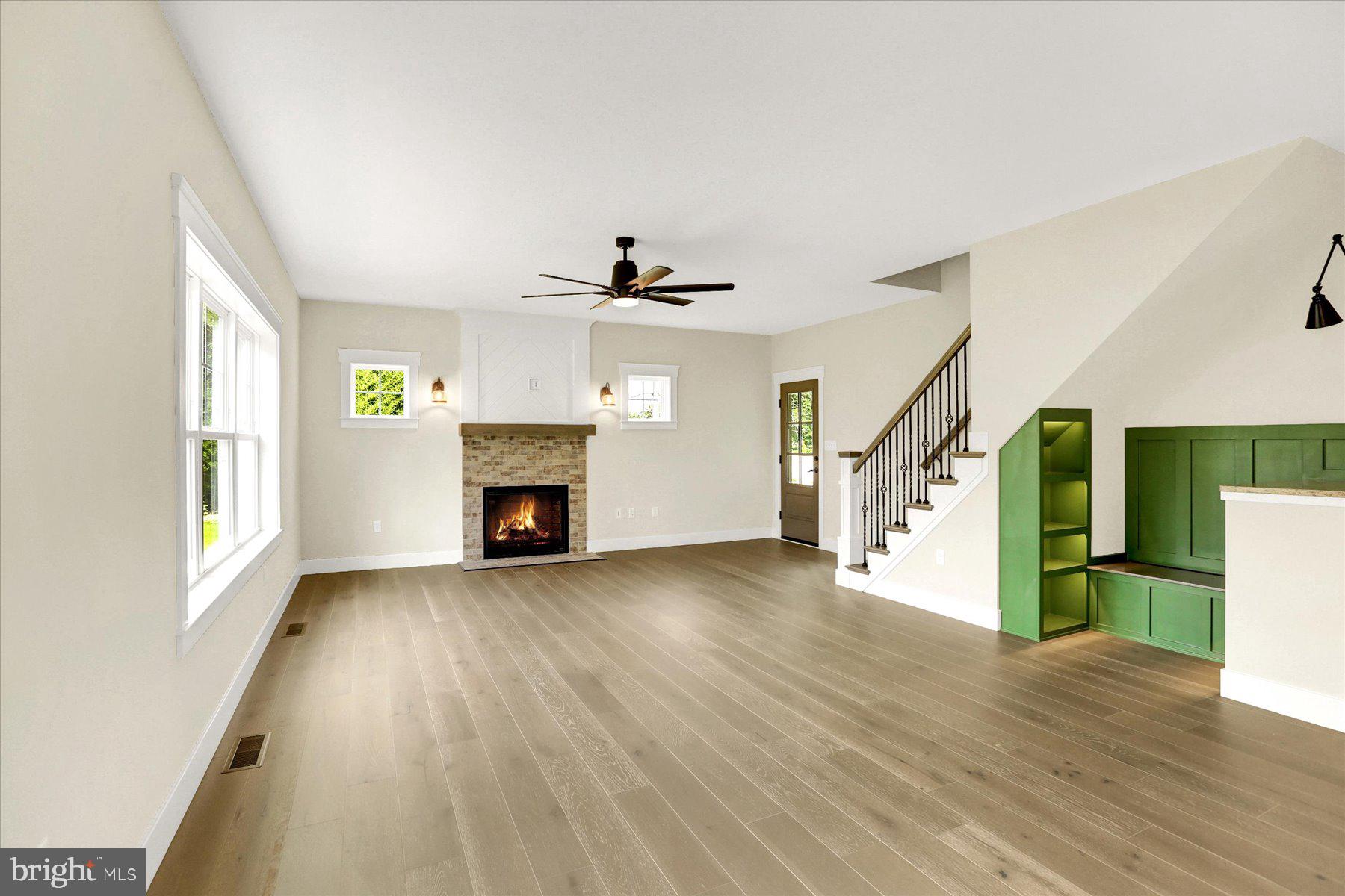 WESTBURY - Residential