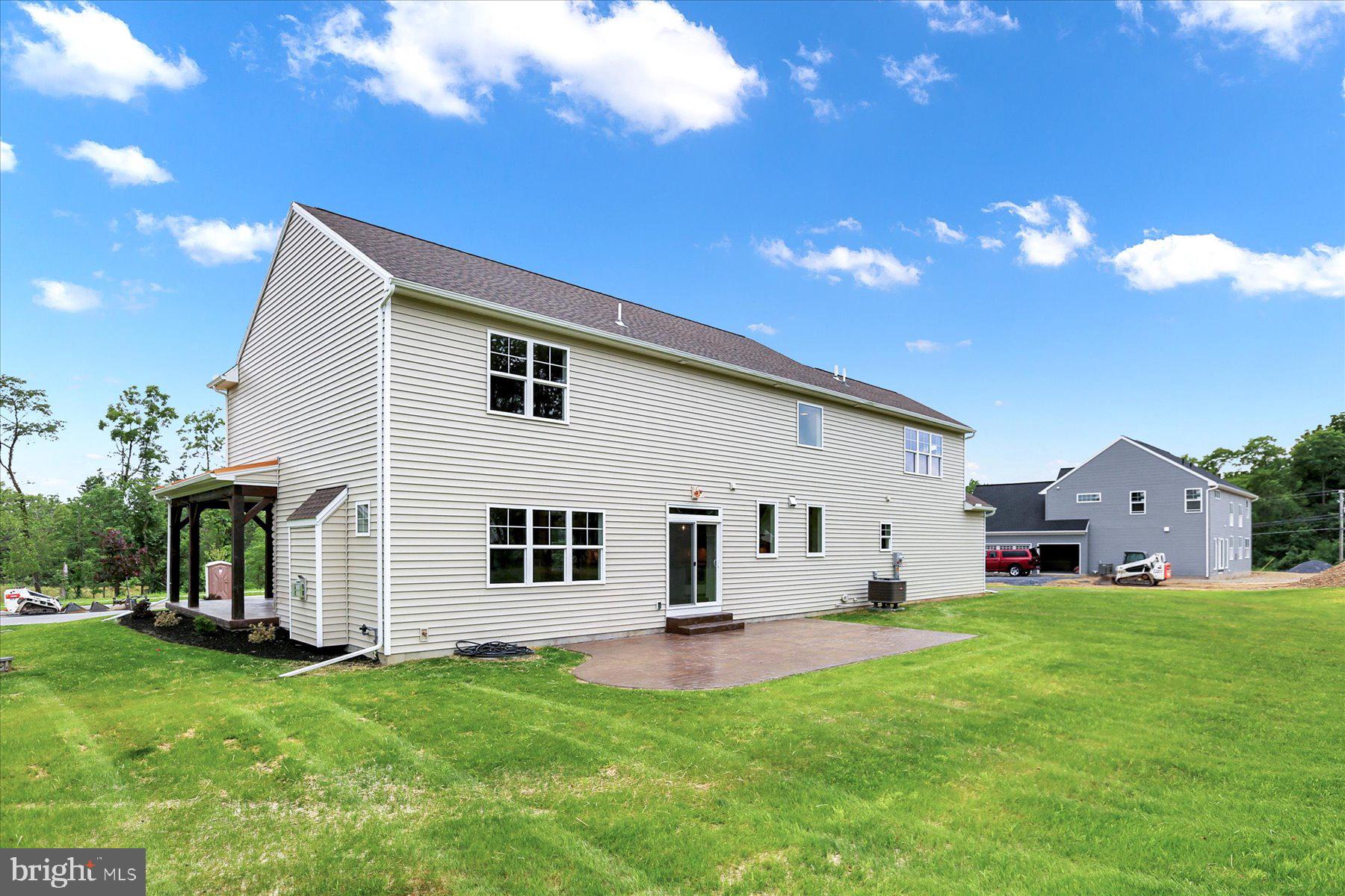 WESTBURY - Residential