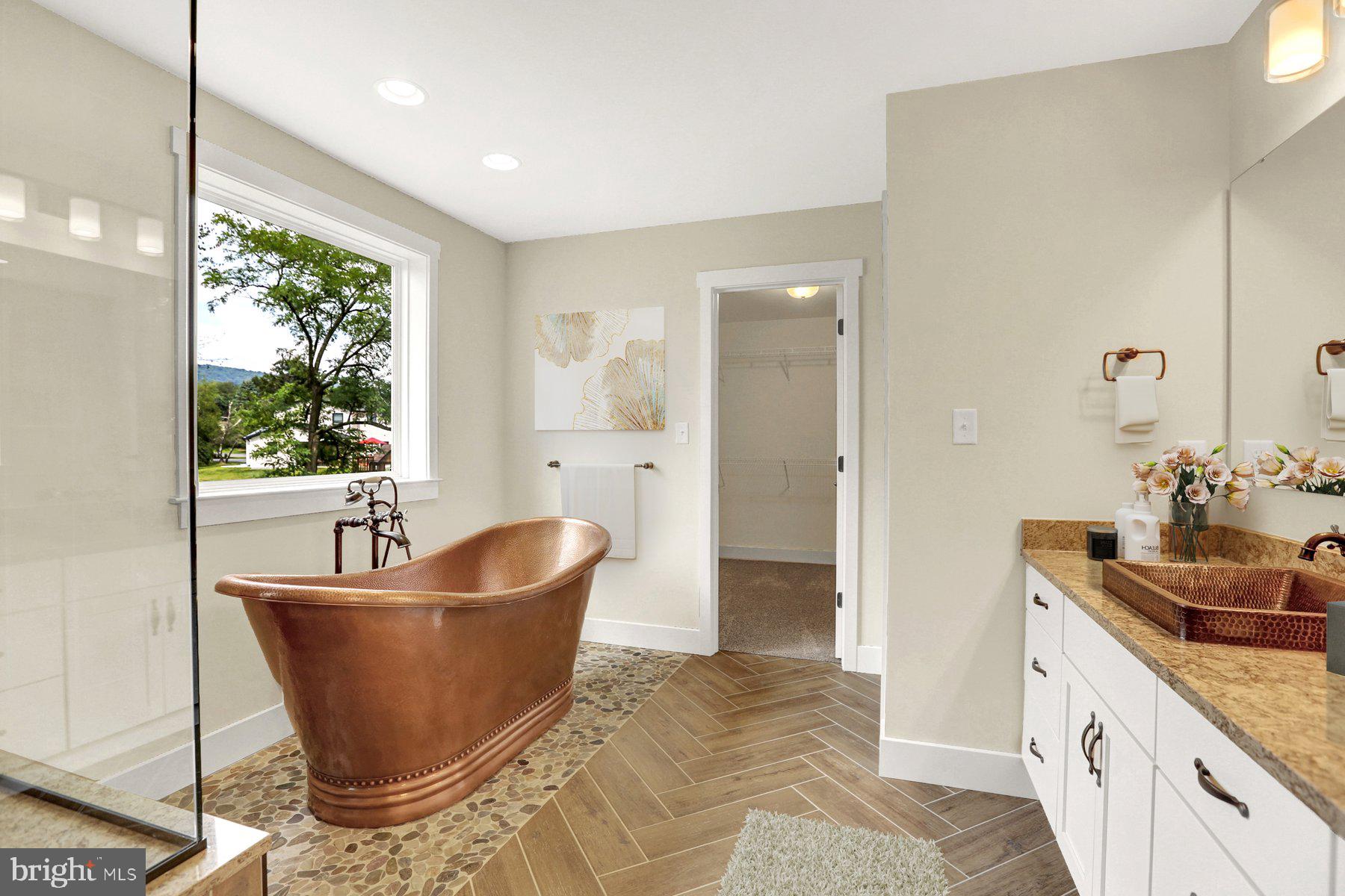 WESTBURY - Residential