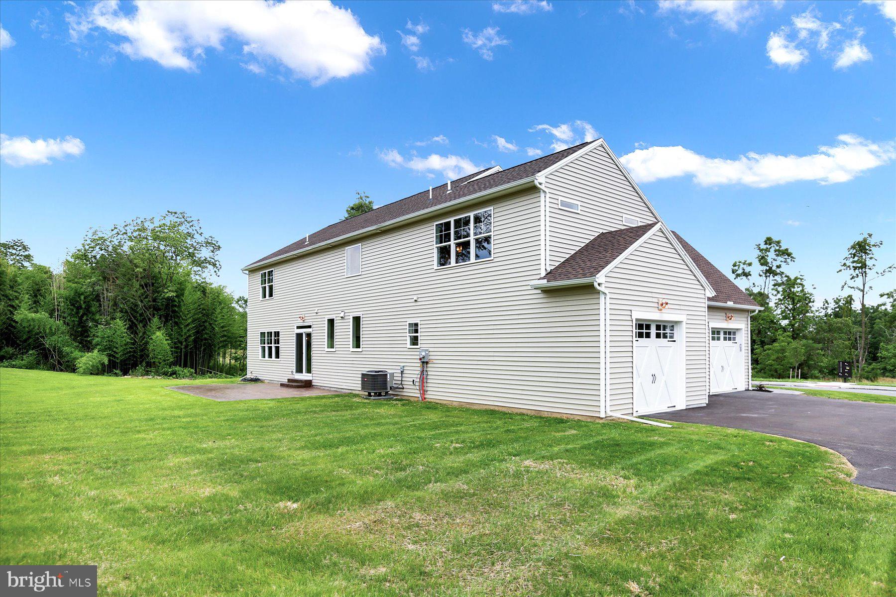 WESTBURY - Residential