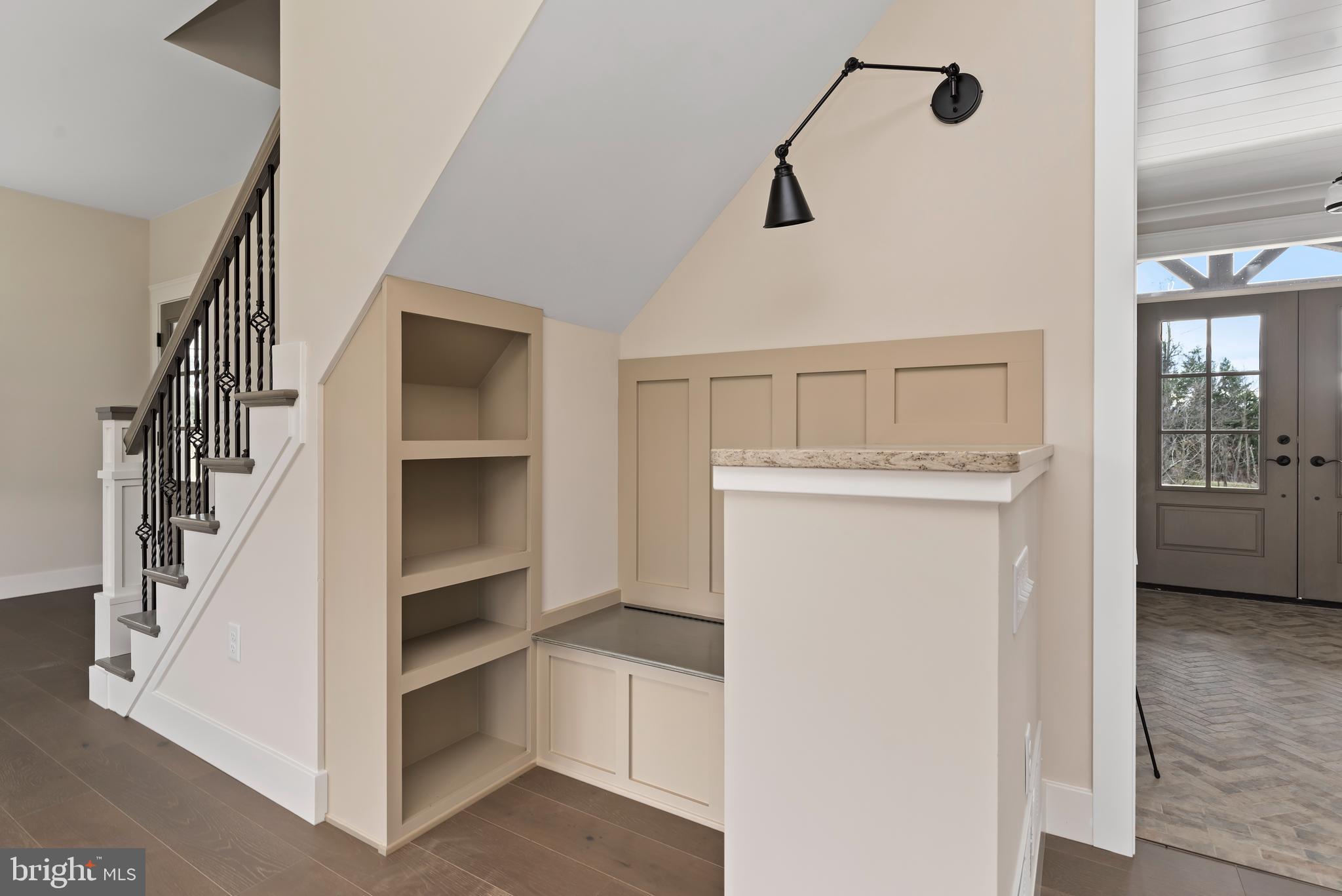 WESTBURY - Residential