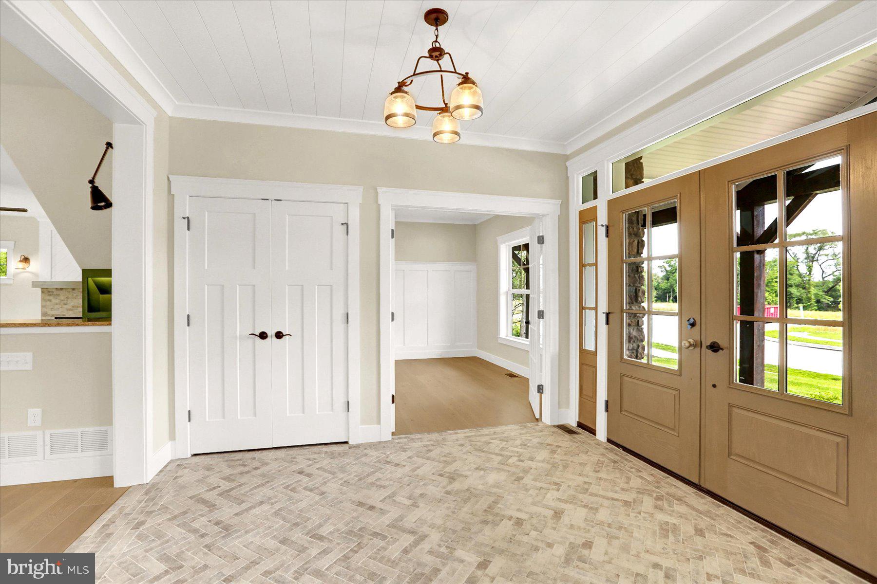 WESTBURY - Residential