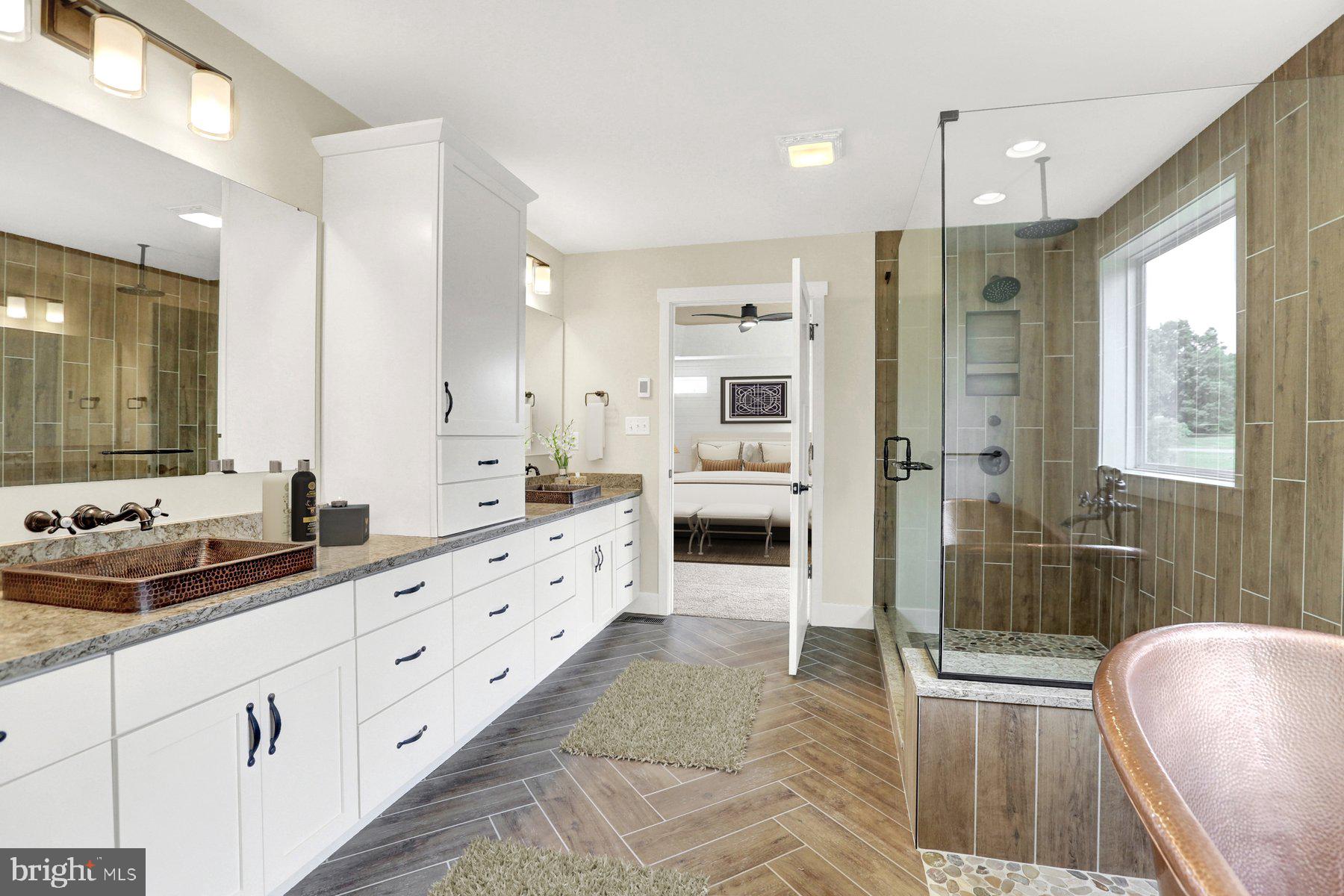 WESTBURY - Residential