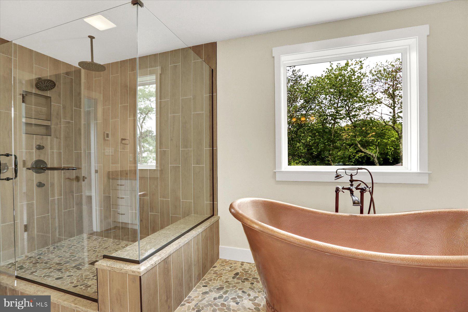 WESTBURY - Residential