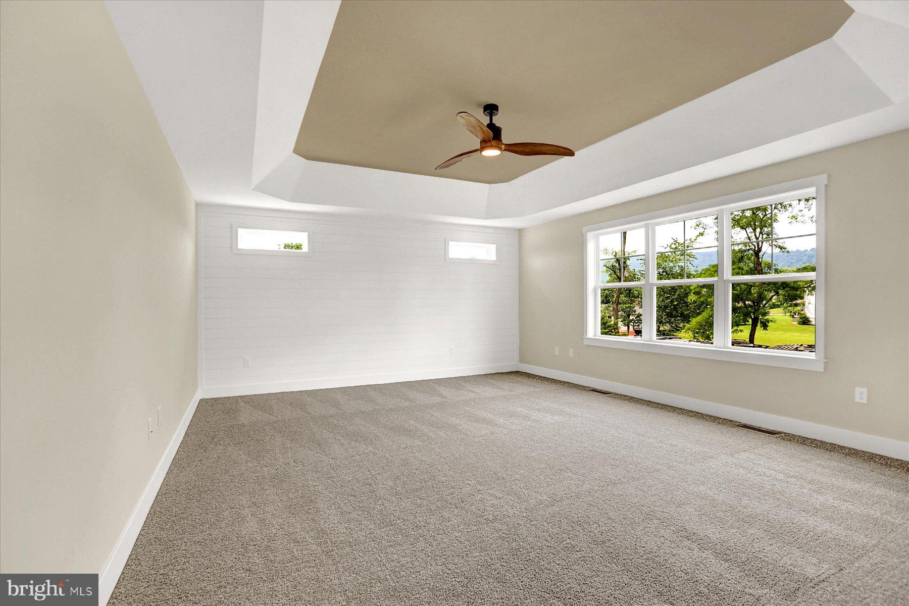 WESTBURY - Residential