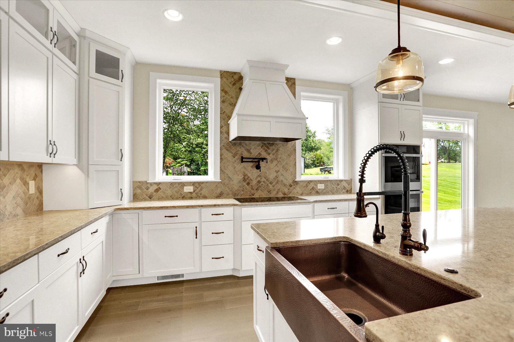 WESTBURY - Residential