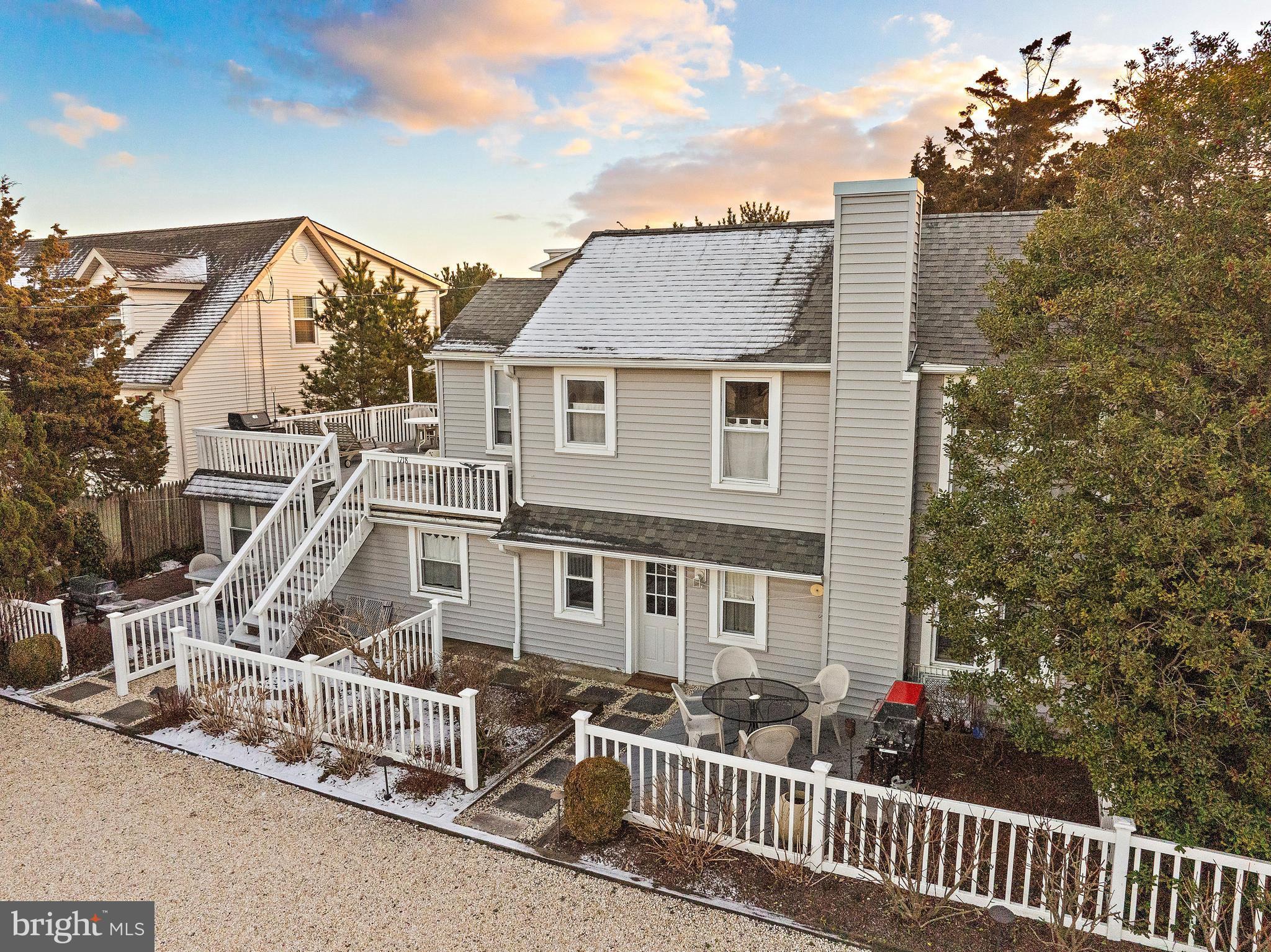 1718 N CENTRAL AVENUE