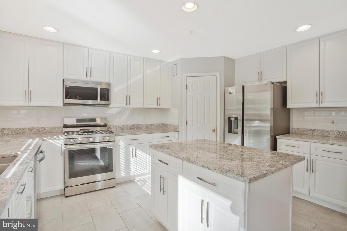 FOXCHASE PLAT 24 - Residential Lease