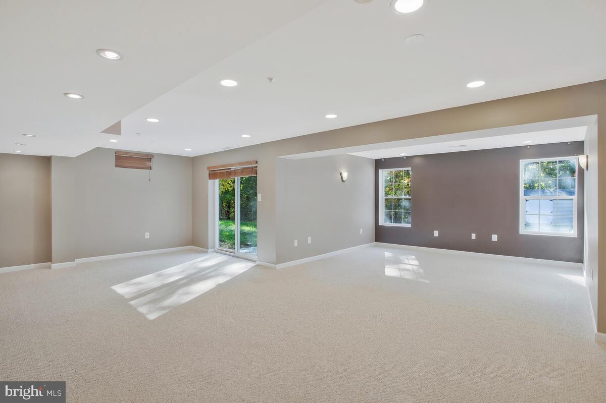 FOXCHASE PLAT 24 - Residential Lease