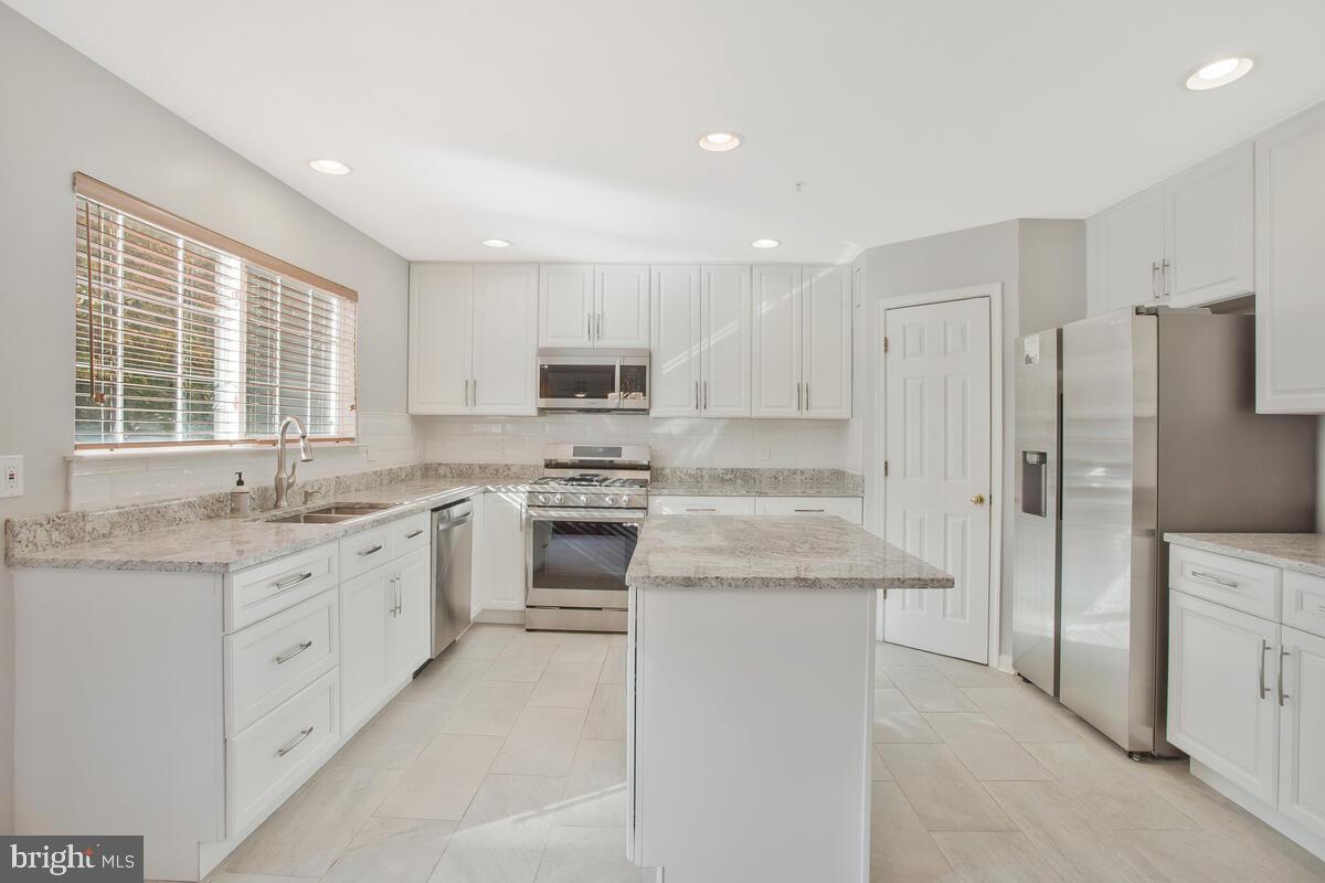 FOXCHASE PLAT 24 - Residential Lease