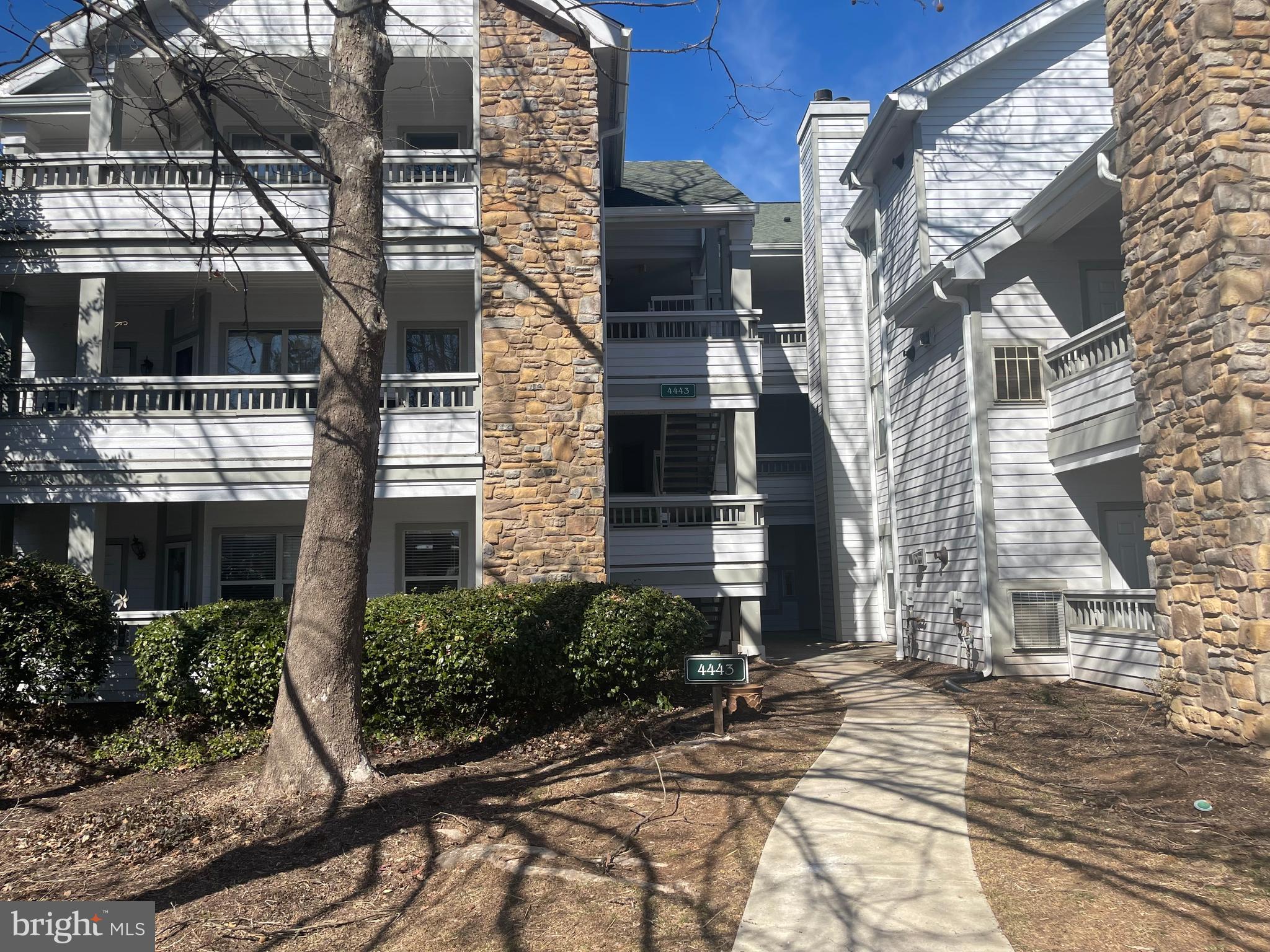 STONECROFT CONDO - Residential Lease