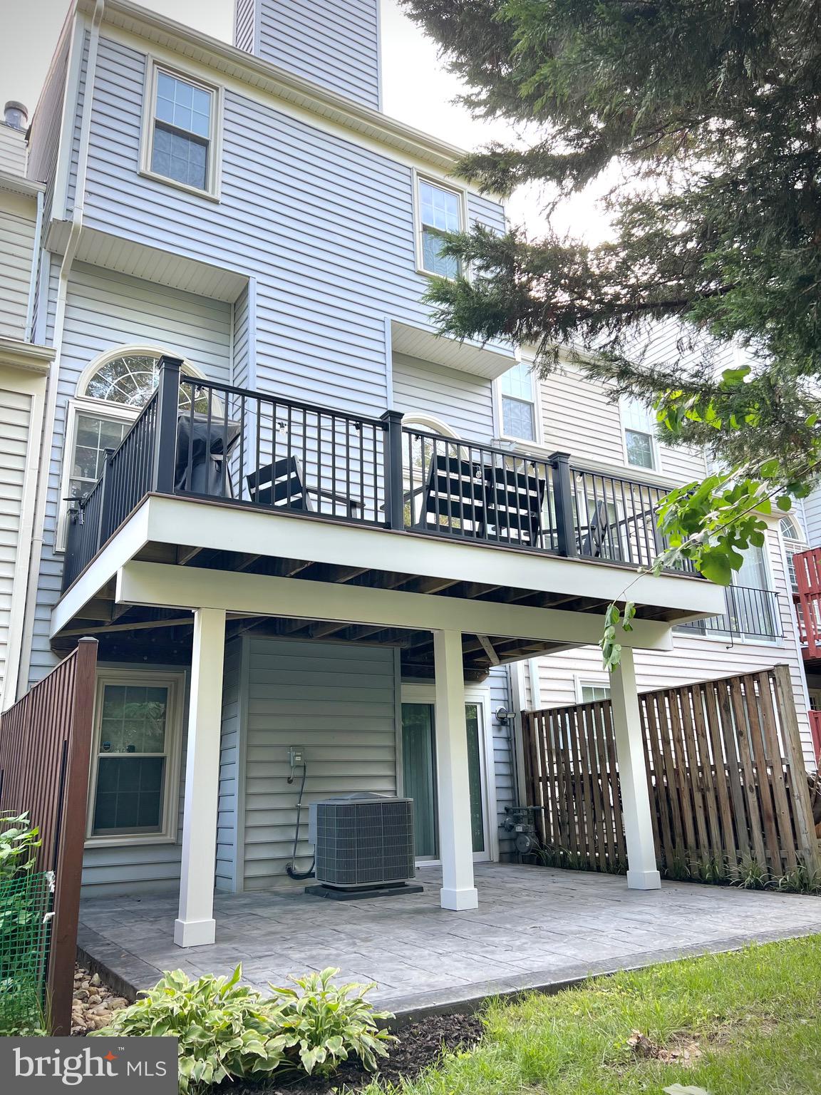 7023 ASHLEIGH MANOR COURT