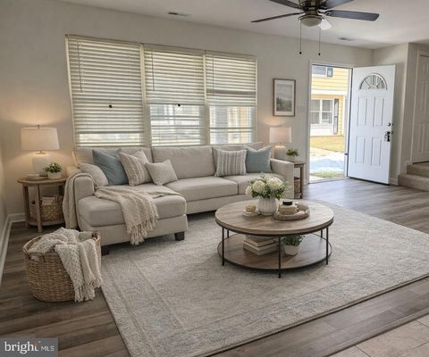 Townhouse For Sale - 21 Locust Court<br/> SICKLERVILLE, NJ 08081