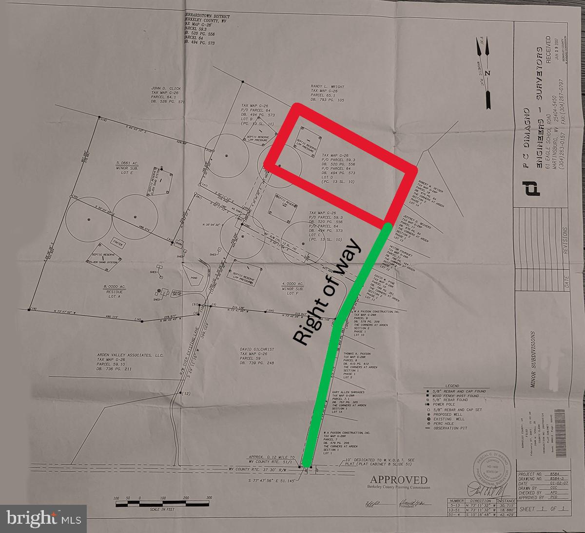 Main image without alt text