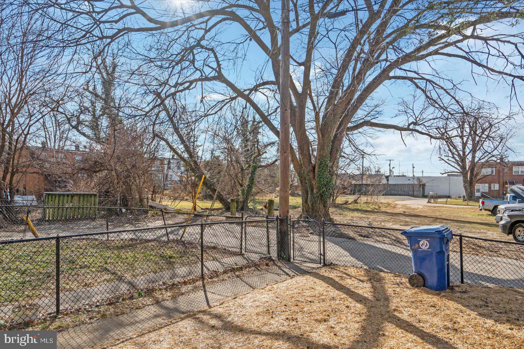 WOODMERE - Residential