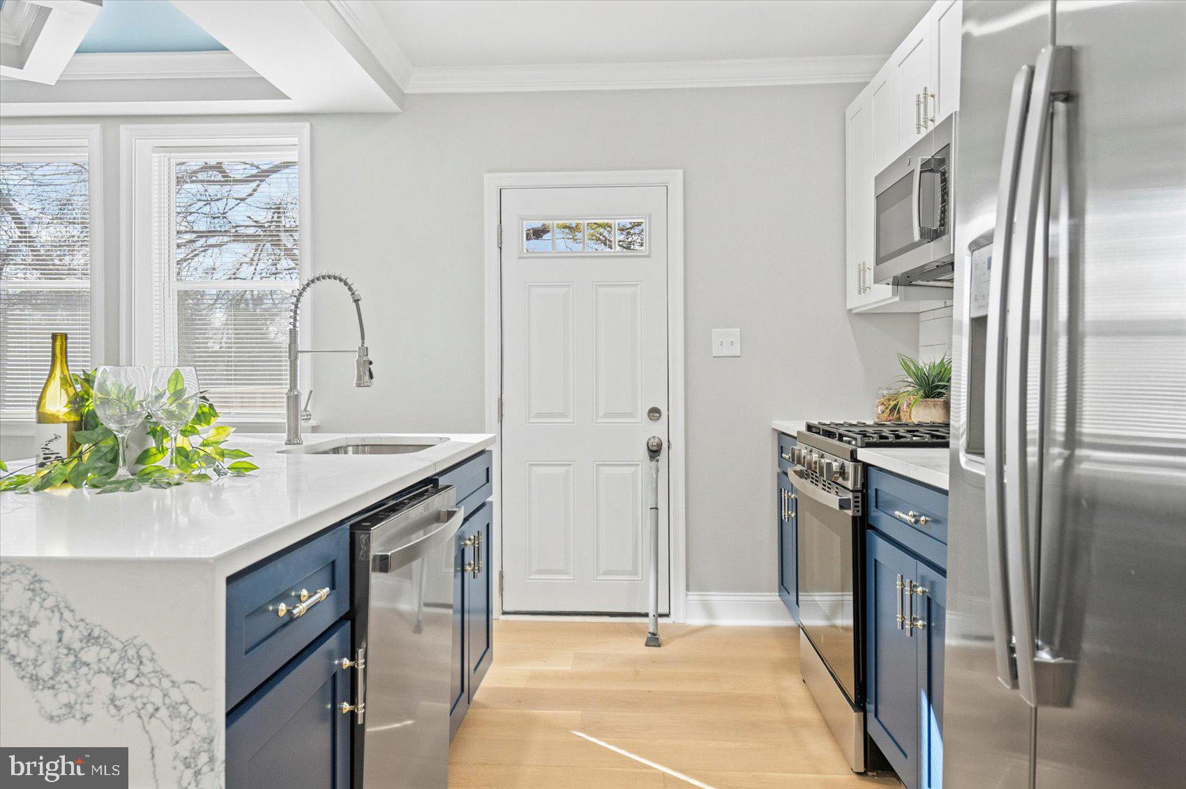 WOODMERE - Residential